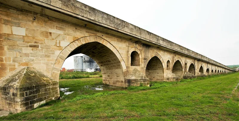 Die Uzunköprü-Brücke – die längste Steinbrücke der Türkei
